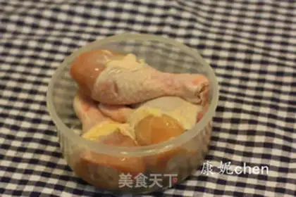 Make Roller Garlic roasted chicken leg step 0