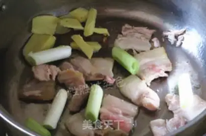 Make Simple pork spicy soup step 2