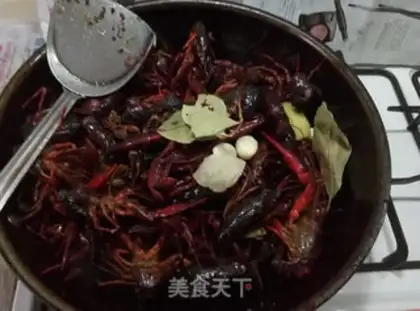 Make Thirteen fragrance lobster step 3