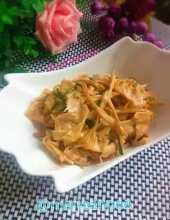 Make Tofu-skin and yellow florist step 5