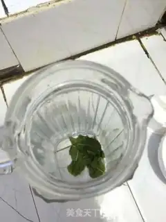 Make Lemon mint tea step 1