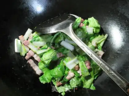 Make Porky pickles and fried eggs step 5