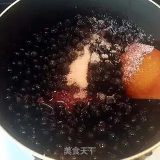 Make Homemade blueberry jam step 3