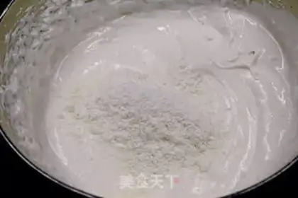 Make Pavlova cake step 2