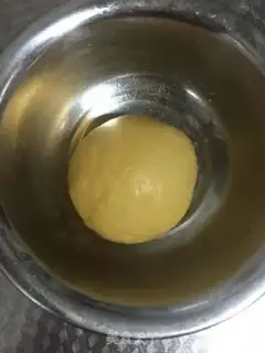 Make Easy-to-hand toothbrush cookies step 3