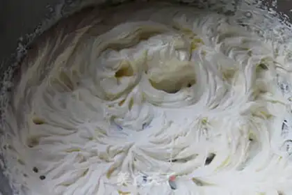 Make Pavlova cake step 7