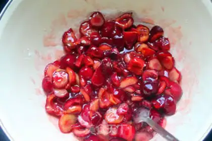 Make Cherry pie step 5