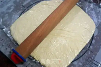Make Red beans Danish hand tore bread step 1