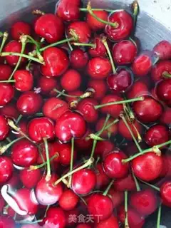 Make Homemade cherry sauce step 0