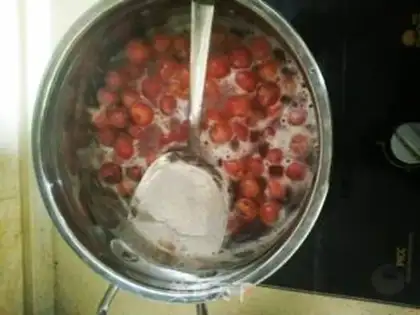 Make Cherry jam step 2