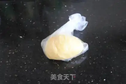Make Mini pineapple pie step 11