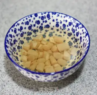 Make Spanish seafood step 0
