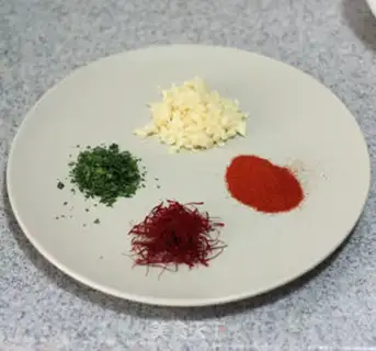 Make Spanish seafood step 7