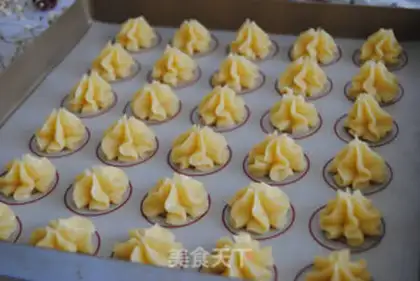 Make Cherry cream puff step 9