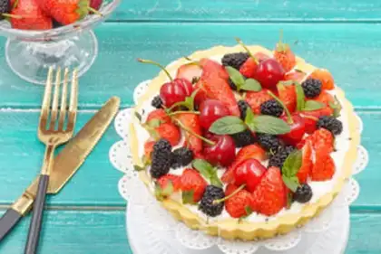Make Cream fruit tower step 11