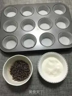 Make Chocolate animal cake step 3