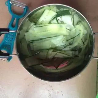Make Cool cucumber step 1