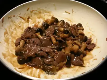 Make Pelican mushroom beef step 6
