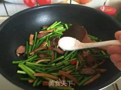 Make Garlic fried sausage step 10