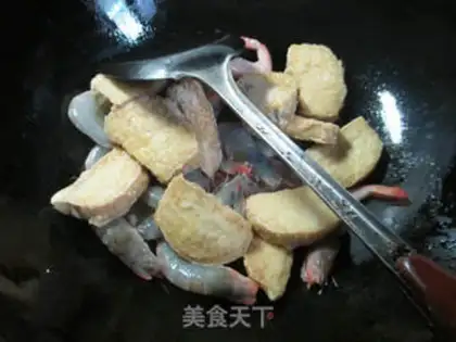 Make Shrimp roasting a sour chicken step 4