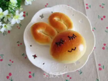 Make Rabbit yogurt strawberry bread step 11
