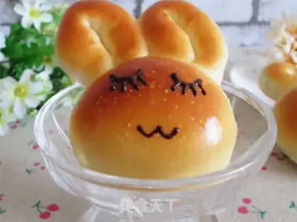 Make Rabbit yogurt strawberry bread step 12