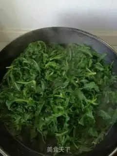 Make Pork greasy dumplings step 4