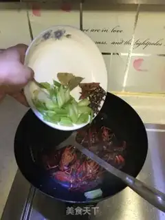 Make Spicy lobster step 3