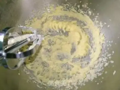 Make Gold coconut ball step 3