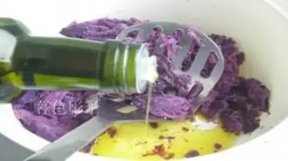 Make Spaghetti bread step 0