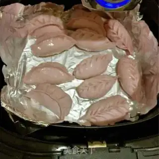 Make Air-cracked pork dumplings step 4