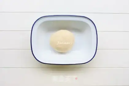 Make Chinese sesame toast step 1