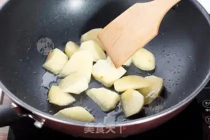 Make Curry potato beefball step 2