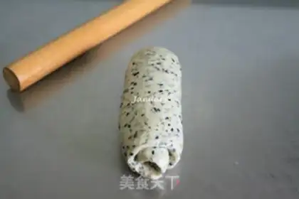 Make Chinese sesame toast step 9