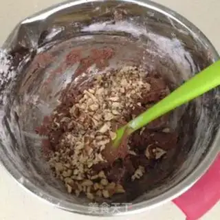 Make Chocolate nut crackers step 4