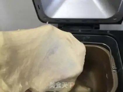 Make Milky varnish bread step 1