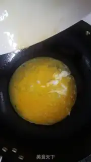 Make Tomato fried eggs step 4