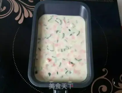 Make cucumber ham and intestinal burrito step 5