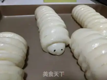 Make caterpillar bread step 14