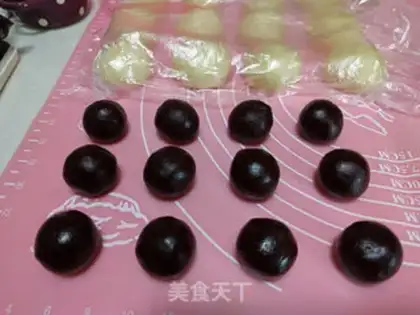 Make Coco pineapple bun step 14