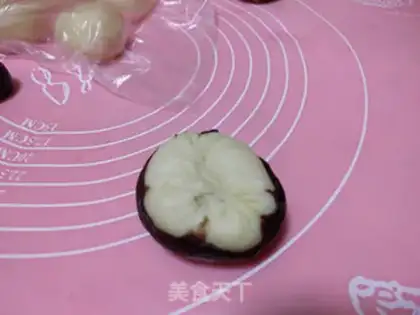 Make Coco pineapple bun step 18