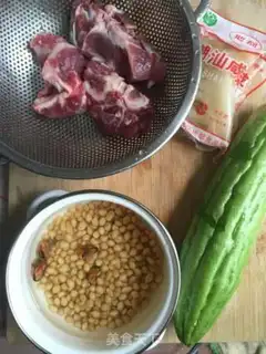 Make Suffering cucumber soup step 0