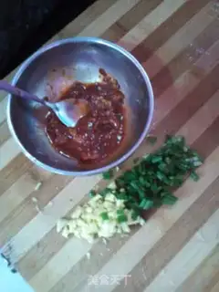 Make Tomato fried eggs and rice step 2