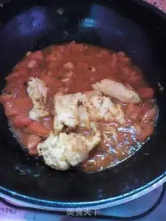 Make Tomato fried eggs and rice step 5