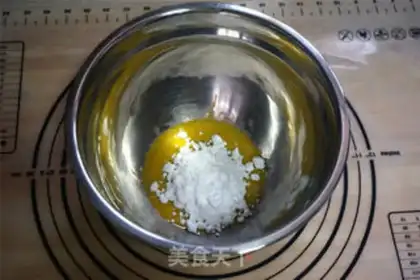 Make Homemade salad sauce step 1