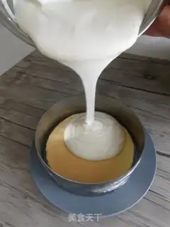 Make Rainbow yogurt cheesecake step 15