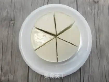 Make Rainbow yogurt cheesecake step 23