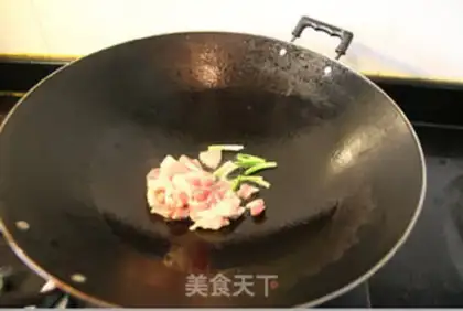 Make Silverfish cabbage fans step 1
