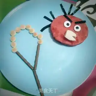 Make Angry little bird from a watermelon step 3