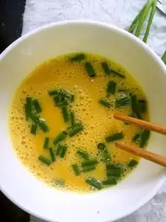 Make Fried goose eggs step 1